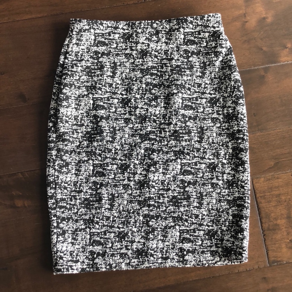 NWOT a pencil skirt
